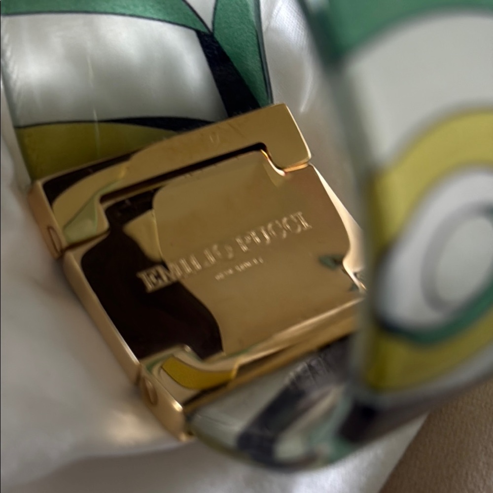 Emilio Pucci retro green and black resin cuff - Picture 13 of 14